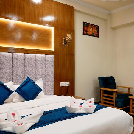 New Ambika International Hotel Manali  Bagian luar foto