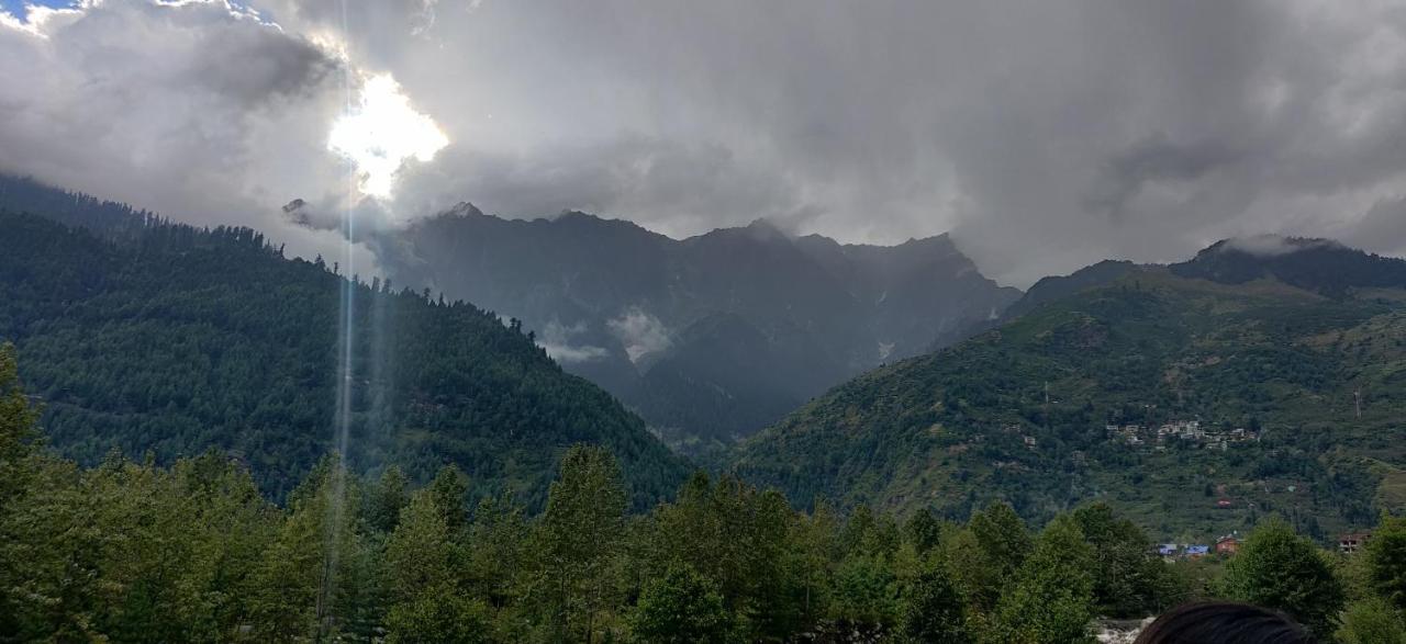 New Ambika International Hotel Manali  Bagian luar foto