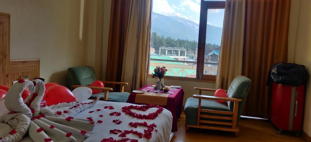 New Ambika International Hotel Manali  Bagian luar foto