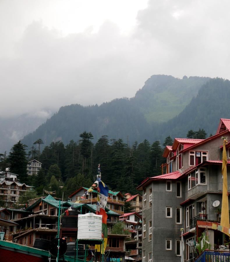 New Ambika International Hotel Manali  Bagian luar foto