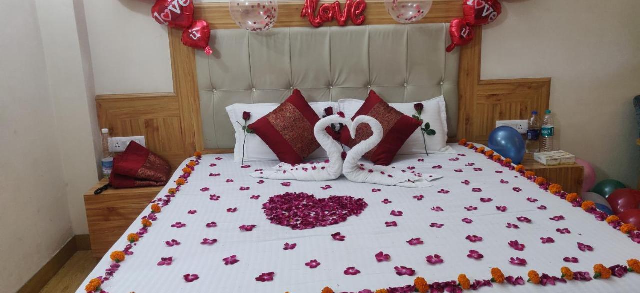 New Ambika International Hotel Manali  Bagian luar foto