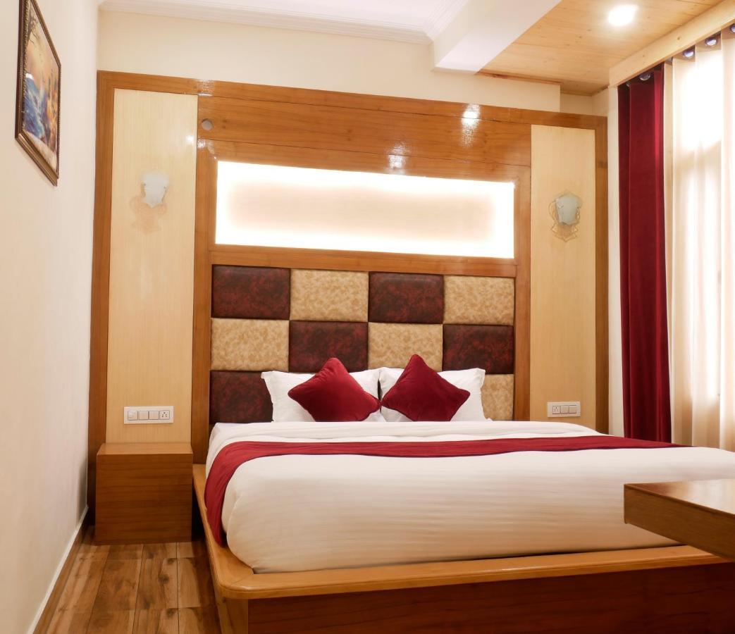 New Ambika International Hotel Manali  Bagian luar foto