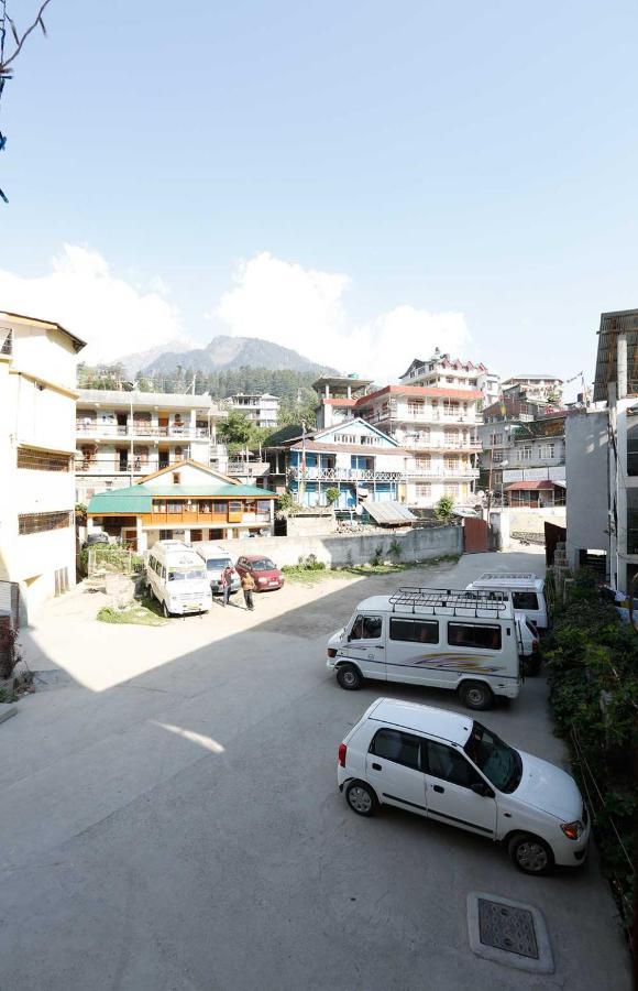 New Ambika International Hotel Manali  Bagian luar foto