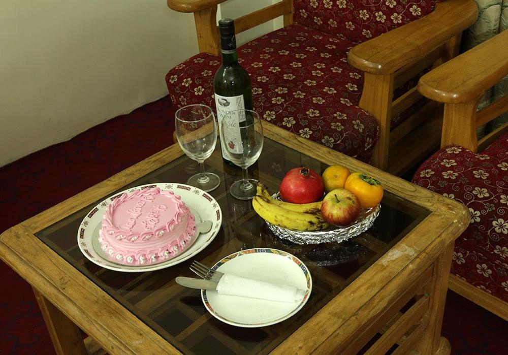 New Ambika International Hotel Manali  Bagian luar foto